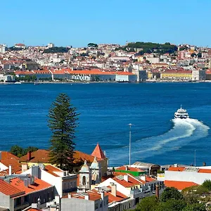 Apartamento Over The Rainbow, Almada